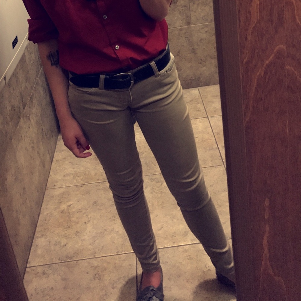 Women’s khaki pants